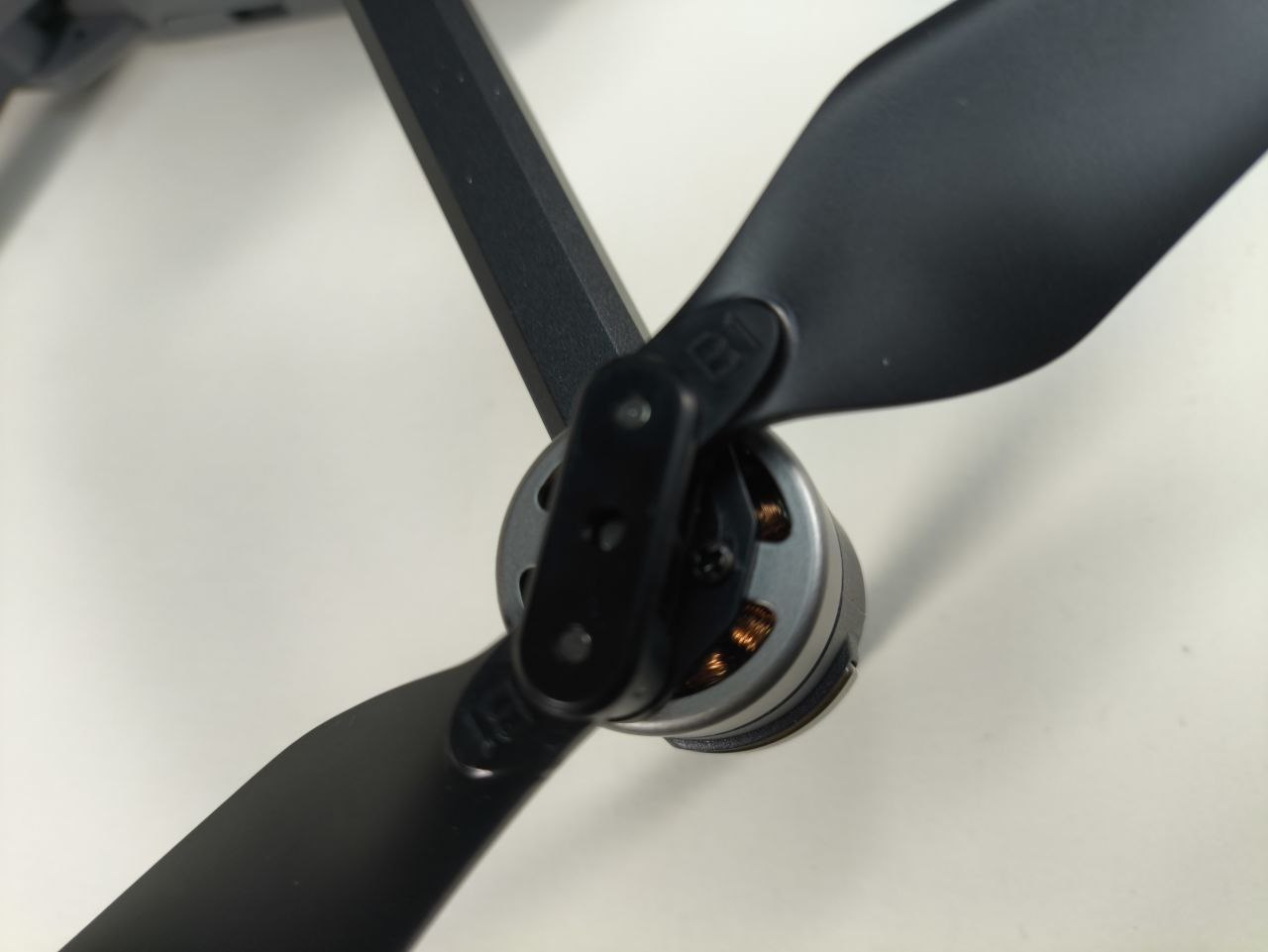 کوادکوپتر FIREFLY از شرکت XMRC نسخه اورجینال - Image 28